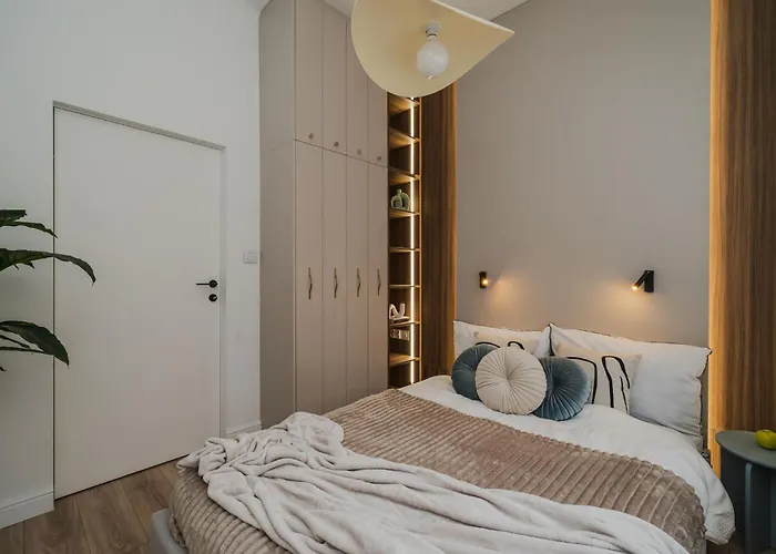 Kredytowa 1a * Warsaw